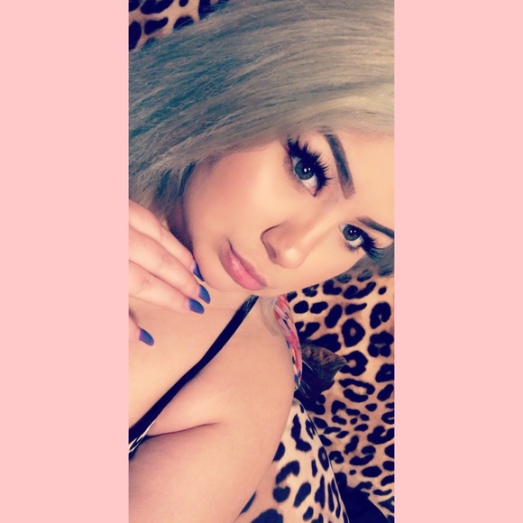 Meet your Posher, Patricia - Picture 2 of 2